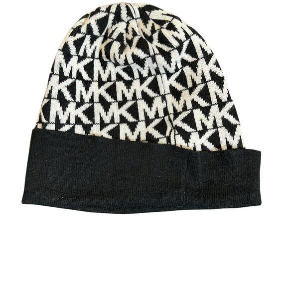 Michael Kors MK Logo Beanie Black and White Knit Hat - Picture 2 of 6